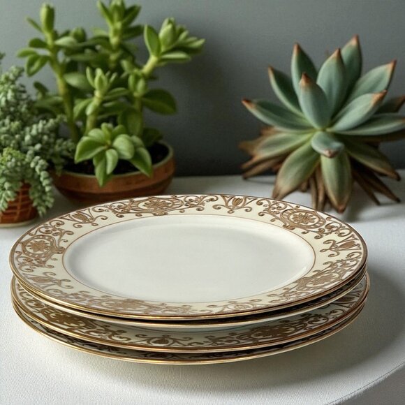 Noritake 175 Luncheon Plate 8 1/4” Round Gold Christmas Ball Set of Four - Picture 4 of 12